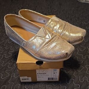 TOMS Women's Glittering Gold Flats